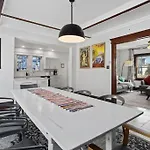 Luxury 8 Bedroom 4 Ba - Just 1 Block From The Beach!