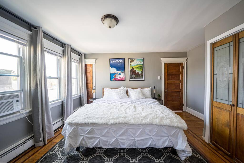 Luxury 8 Bedroom 4 Ba - Just 1 Block From The Beach! Holiday home