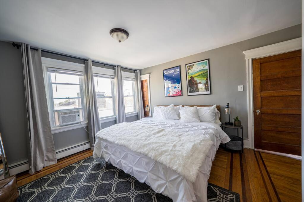 Holiday home Luxury 8 Bedroom 4 Ba - Just 1 Block From The Beach! Atlantic City