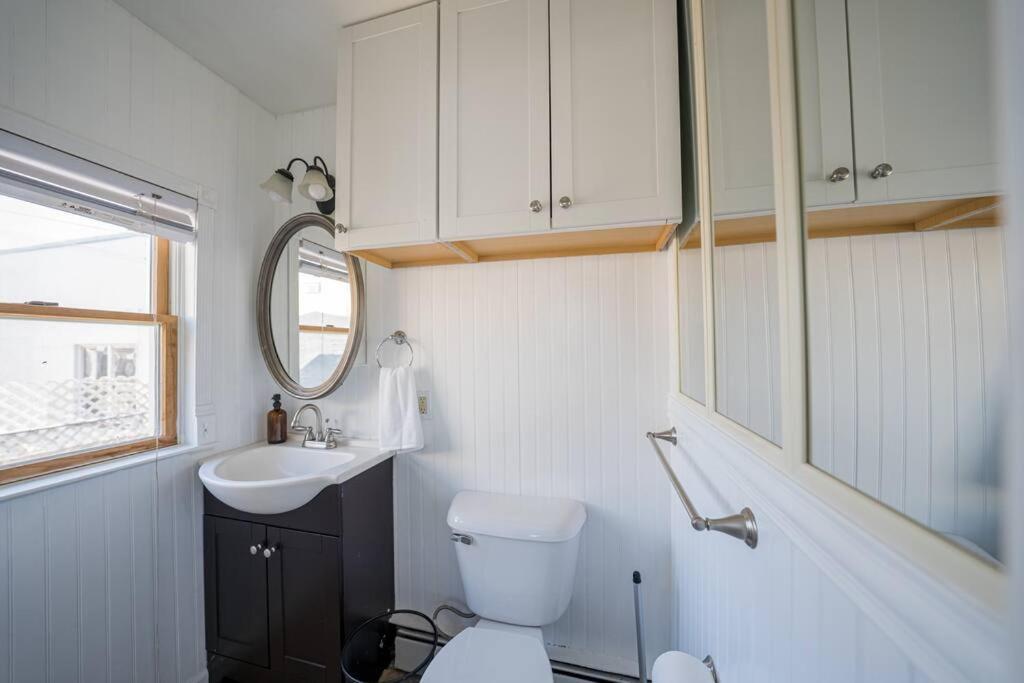 Holiday home Luxury 8 Bedroom 4 Ba - Just 1 Block From The Beach!