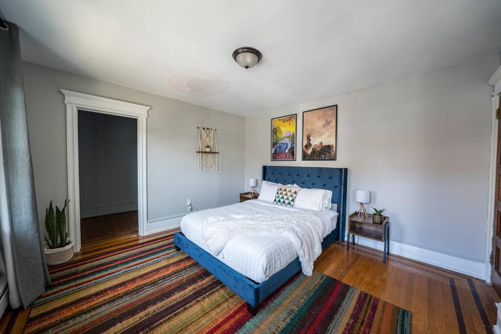 Luxury 8 Bedroom 4 Ba - Just 1 Block From The Beach! Holiday home *