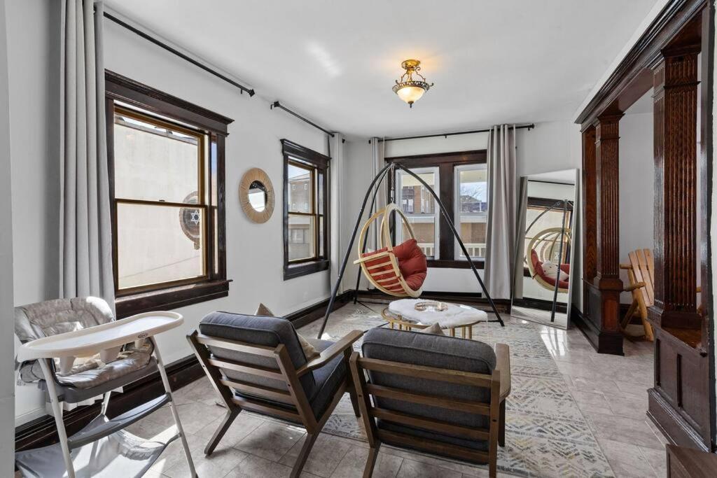 Luxury 8 Bedroom 4 Ba - Just 1 Block From The Beach! Holiday home