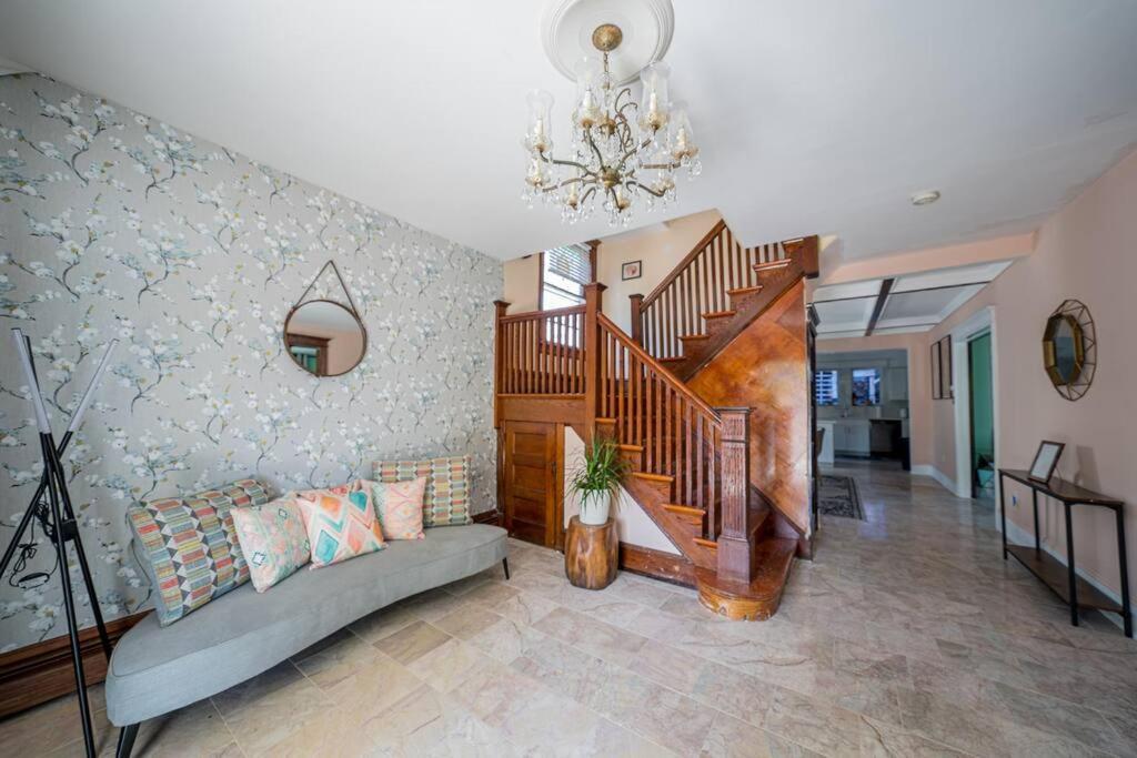 Luxury 8 Bedroom 4 Ba - Just 1 Block From The Beach! Atlantic City
